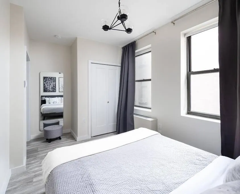 Modern Spacious Apartment In Chelsea New York