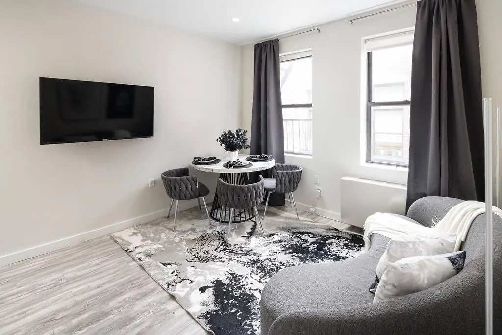 Modern Spacious Apartment In Chelsea نيو يورك